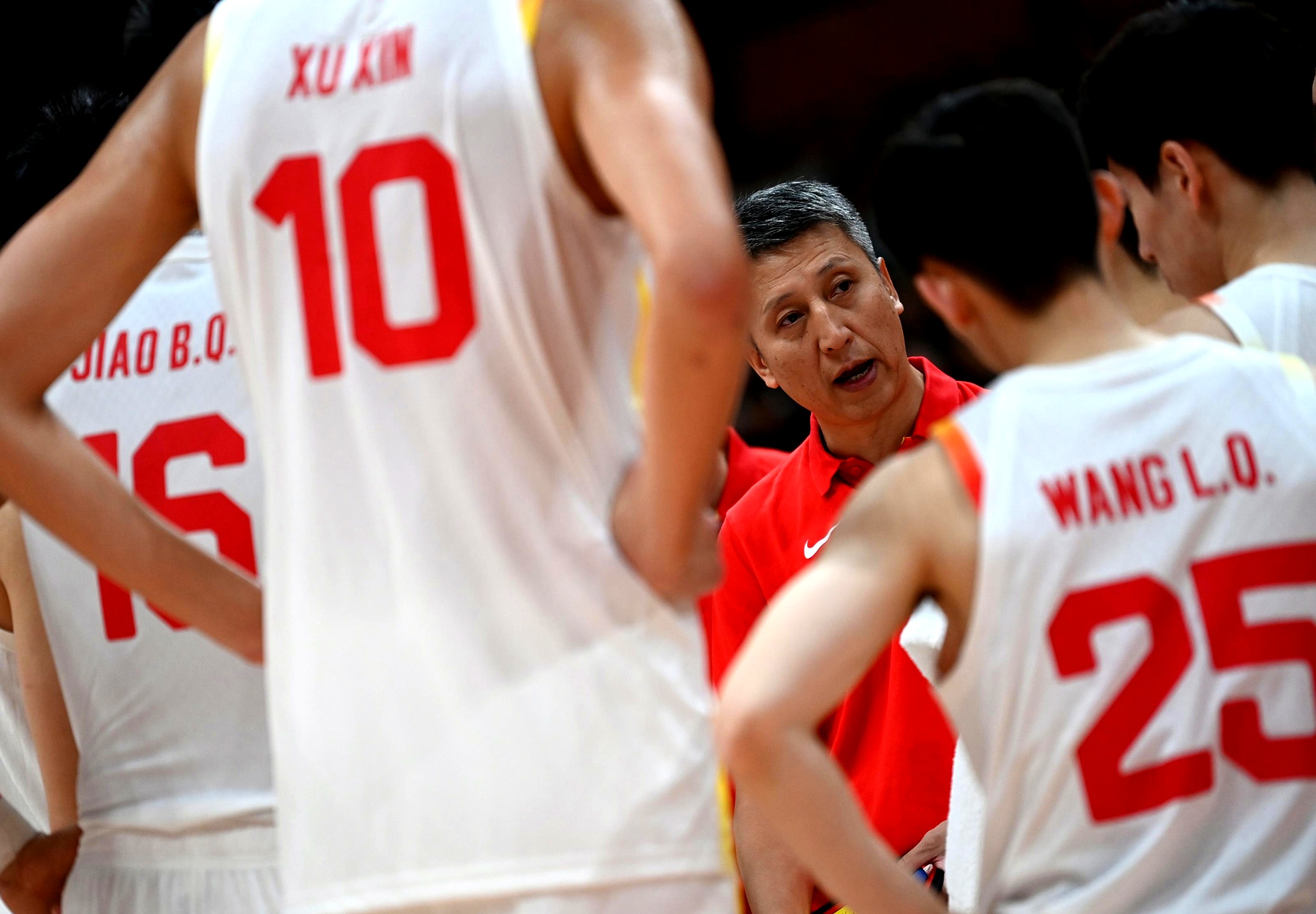 包含国际比赛日孟菲斯灰熊调整名单以备CBA常规赛，主帅复盘环节打磨，引发热议，细节决定成败的词条